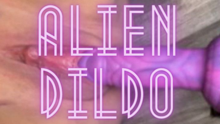 Alien Dildo Fuck Machine