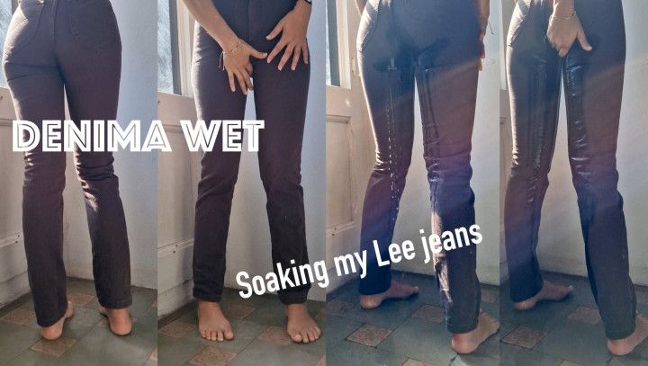 Wetting my tight Lee vintage jeans