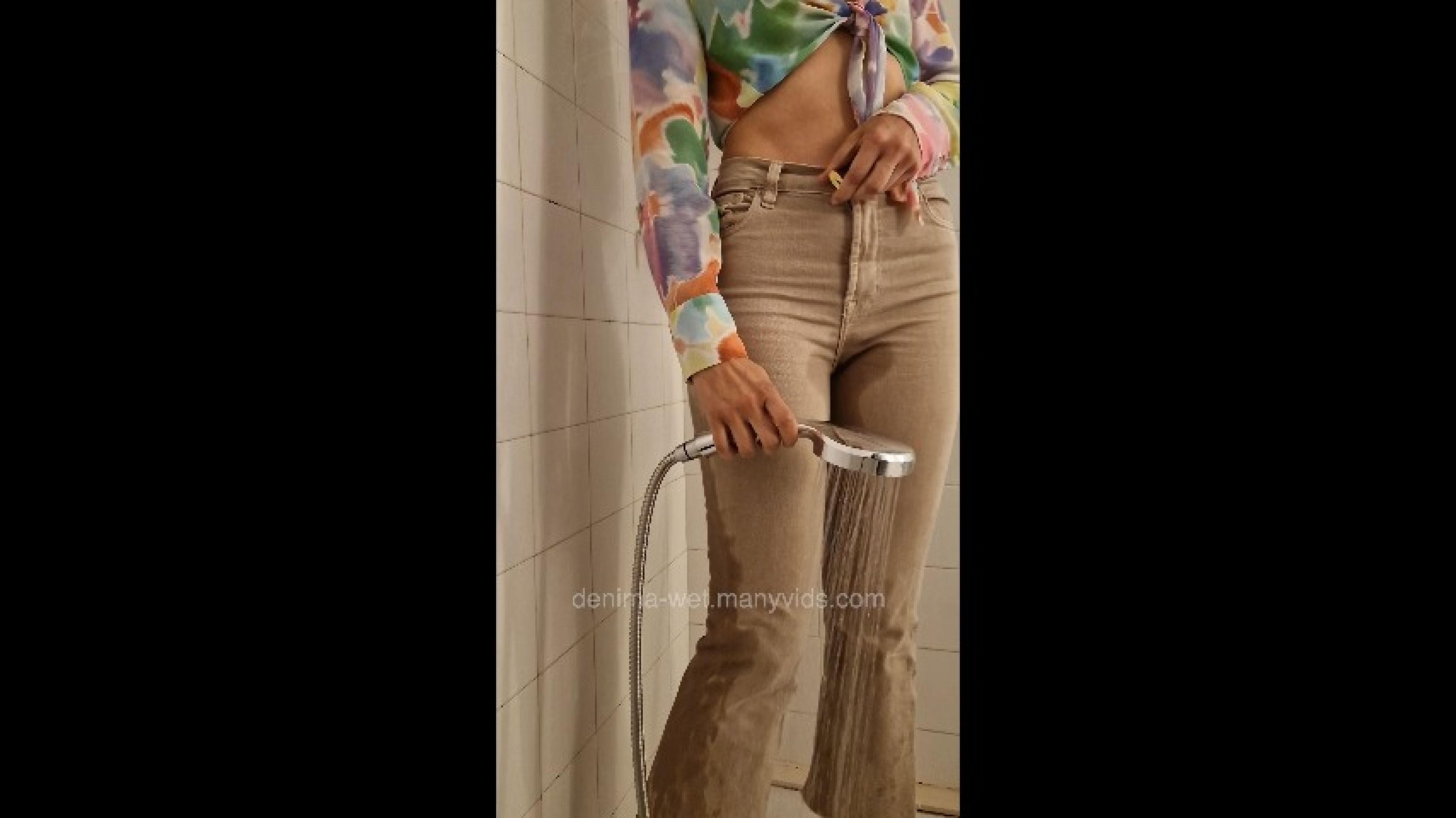 Shower in tight jeans with padlock after peeing them a lot