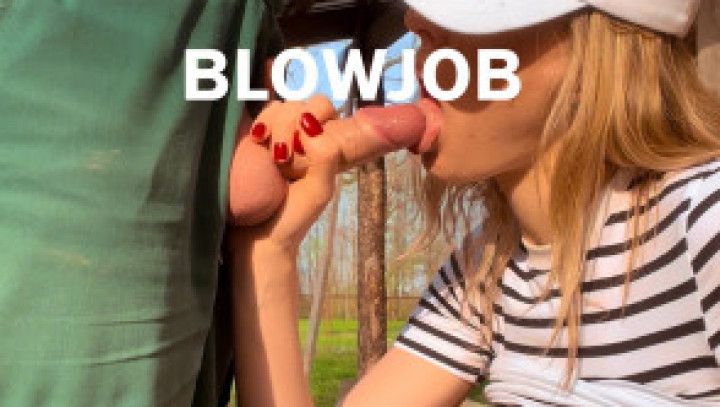 Quick outdoor Blowjob