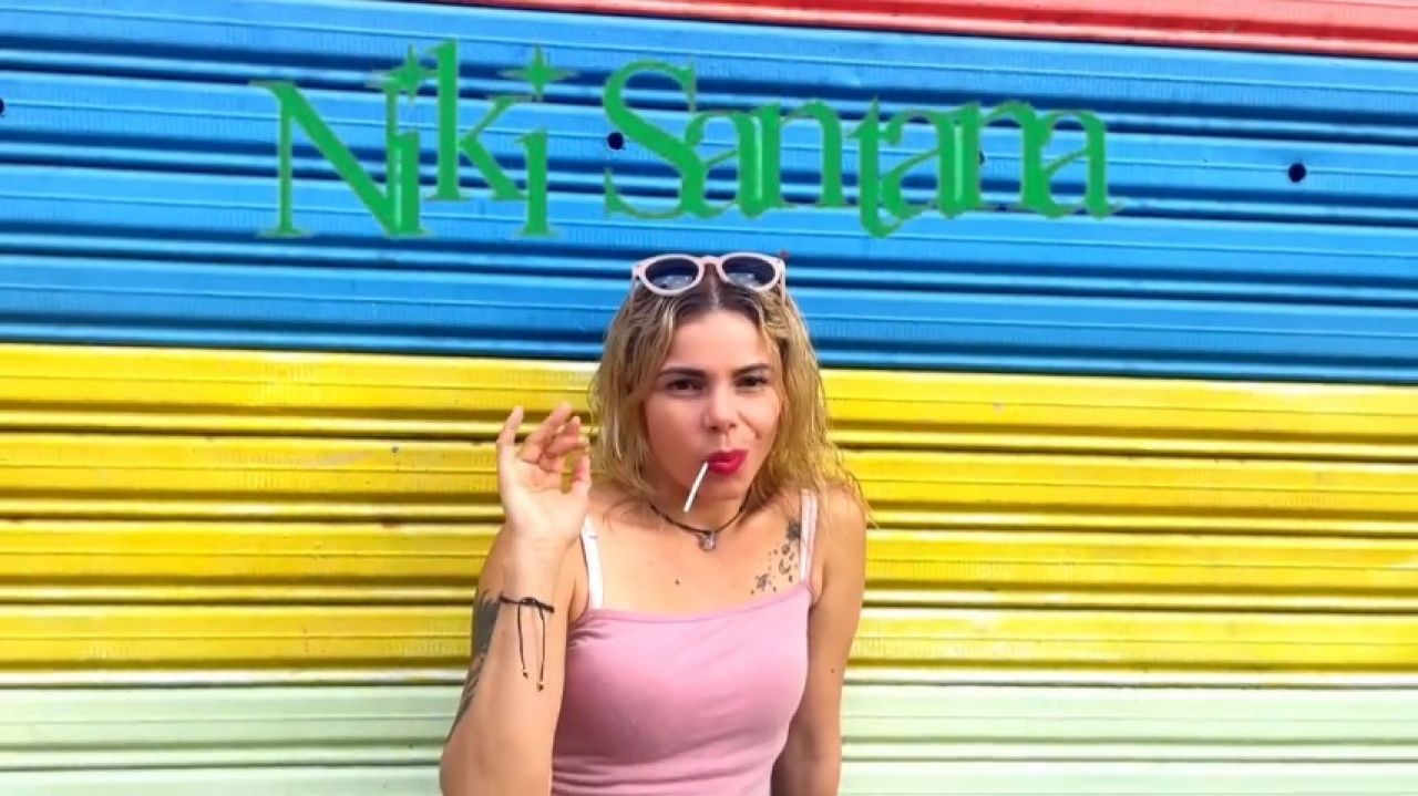 Hi, I'm Niki Santana