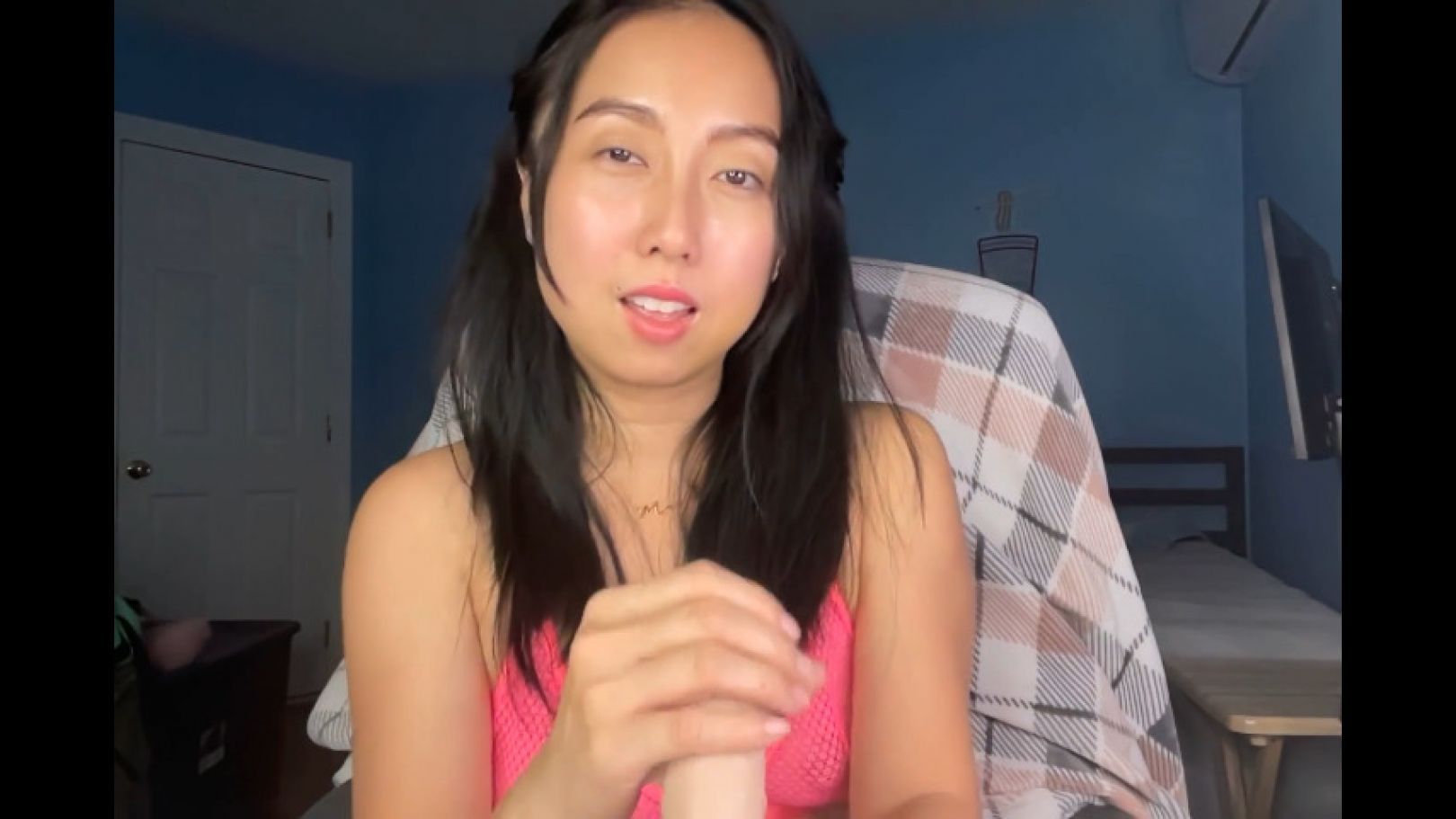 7 minutes of JOI from an Asian Goddess while stroking a whi