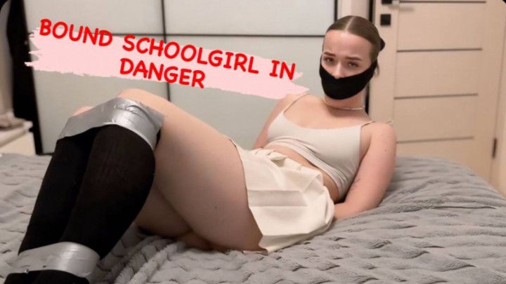 BOUND SCHOOLGIRL IN DANGER