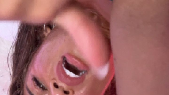 UP CLOSE PUSSY PLAY UNTIL I CUMMM muscle girl