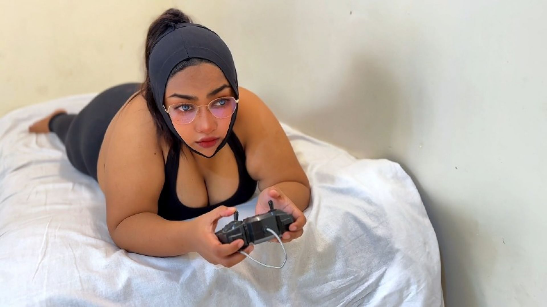 Teen BBW Stepsister Playing Game on bed