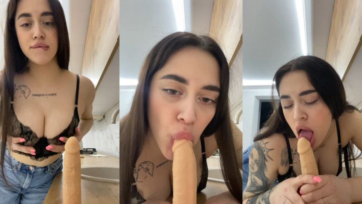 I found something tastier than lunch. Sloppy blowjob