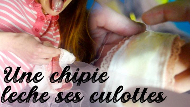 Une chipie lèche ses culottes crémeuses