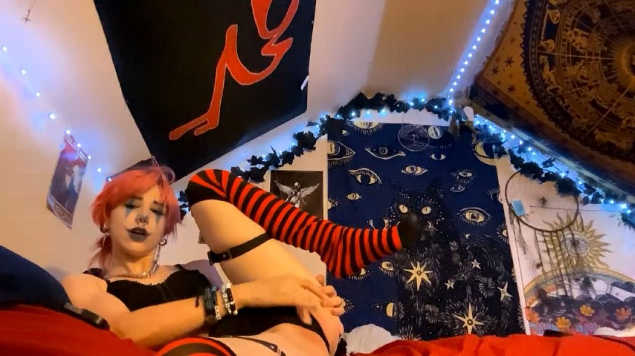 Slutty Clown Live