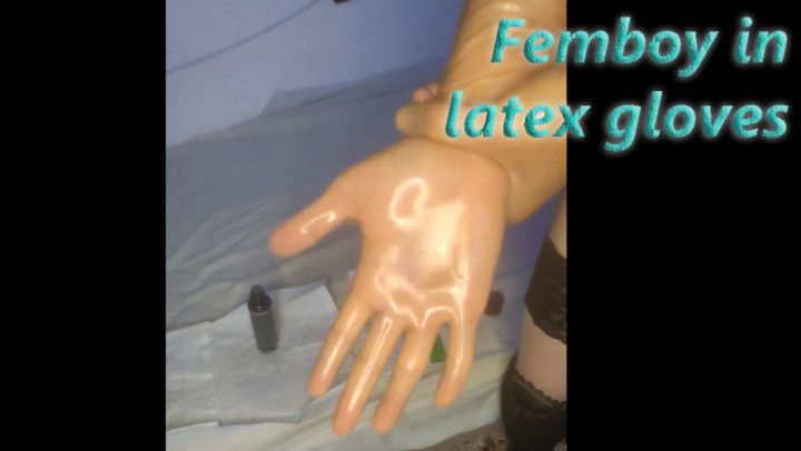 Translucent latex gloves