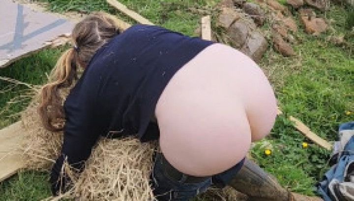 Buttcrack ft petite farmers daughter doing chores