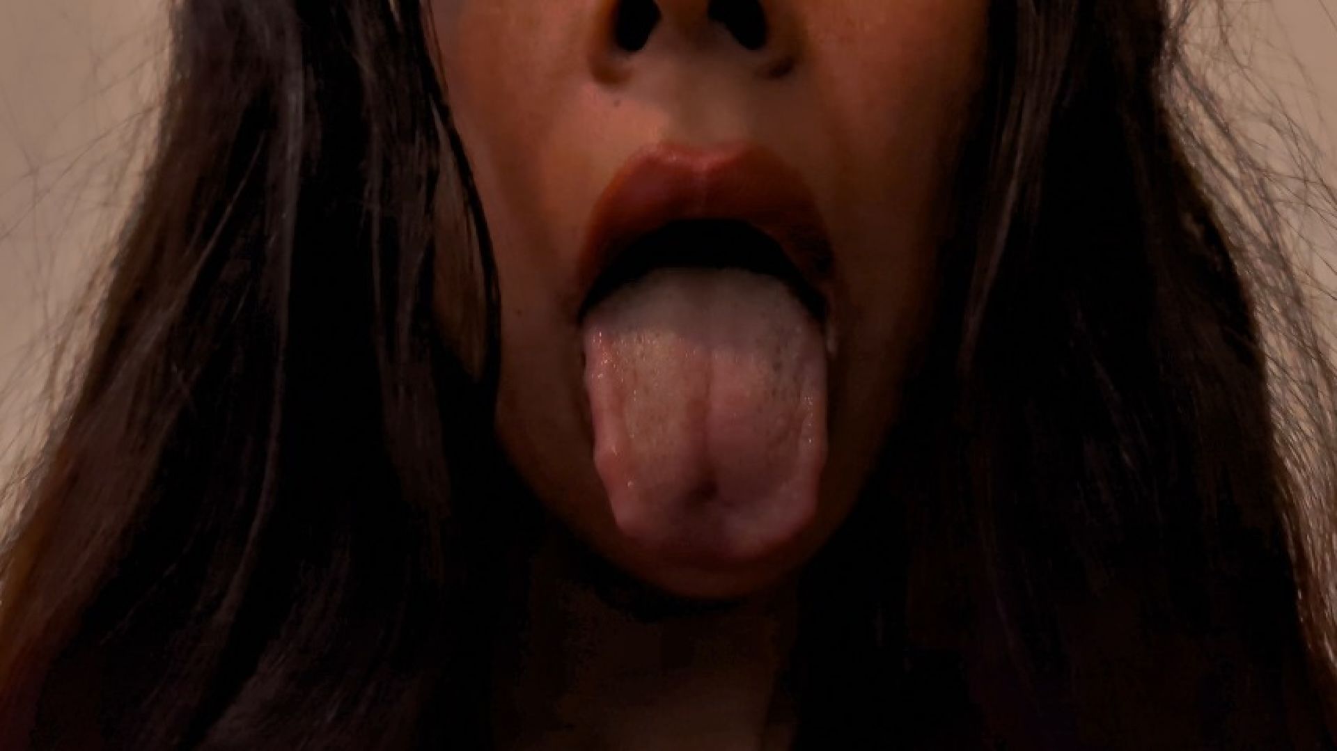 TASTE MY TONGUE | Laura