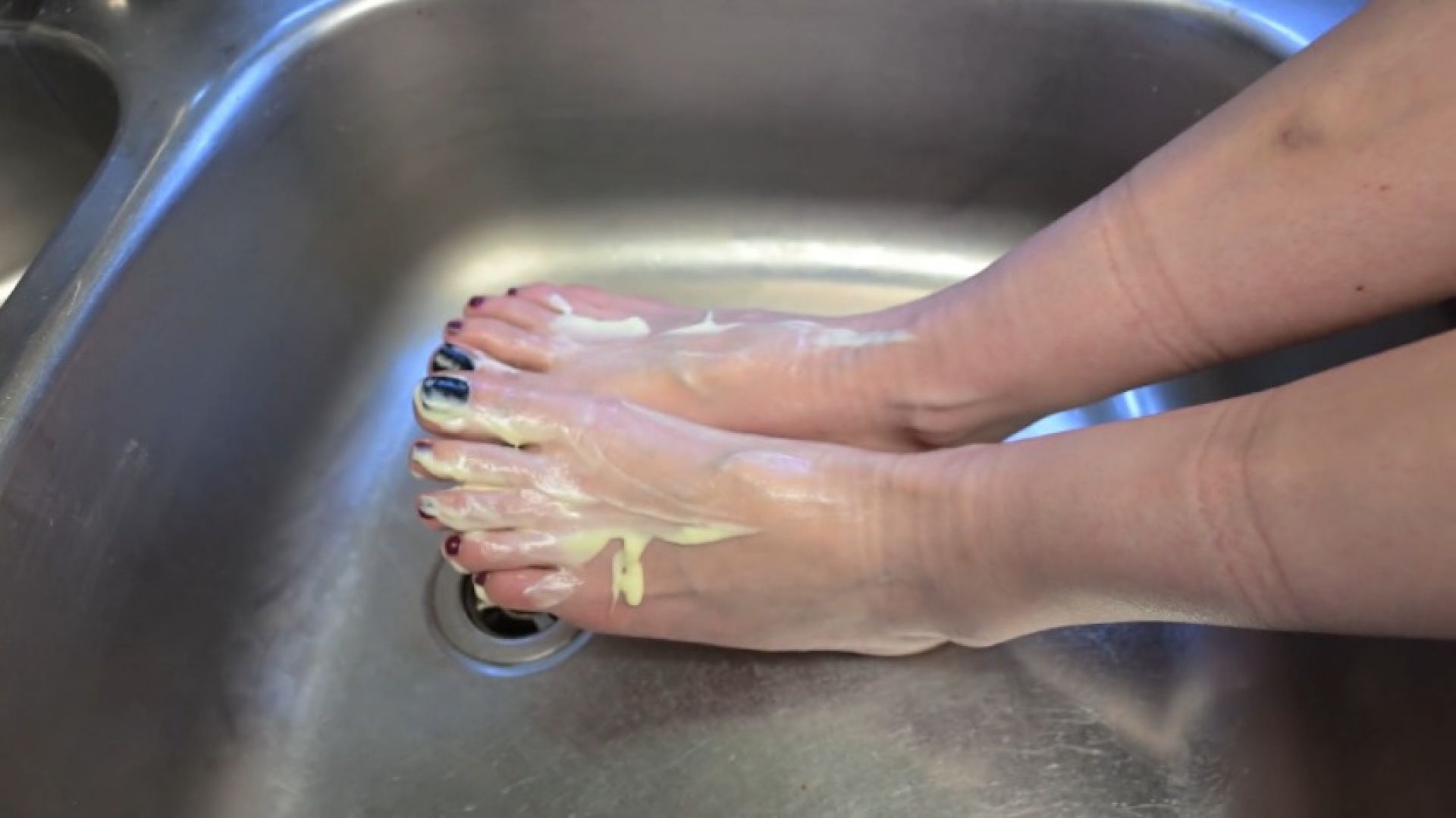 Making My Tiny Feet Messy In My Sink Part 1