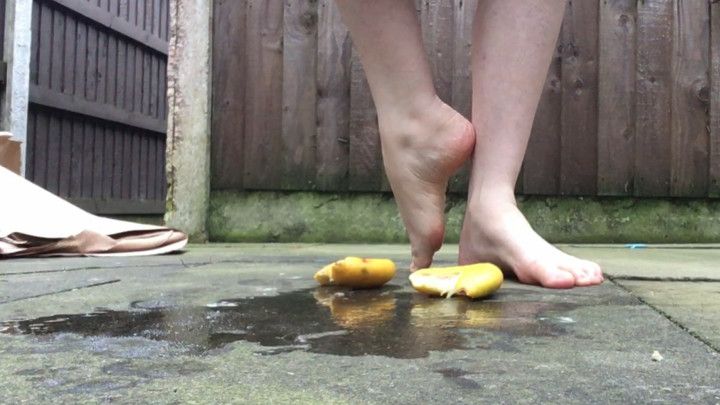 Arikajira Lemon Crush Feet &amp; High Heels