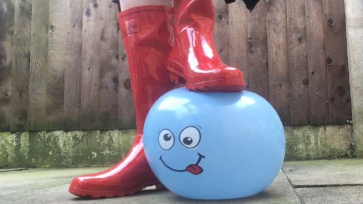 Arikajira Red Wellies Balloon Crush Pop