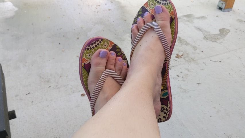 Three Girl Outside Flip Flop Thong Foot