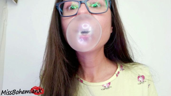 Chewing Bubble Gum n making Bubbles 4 U