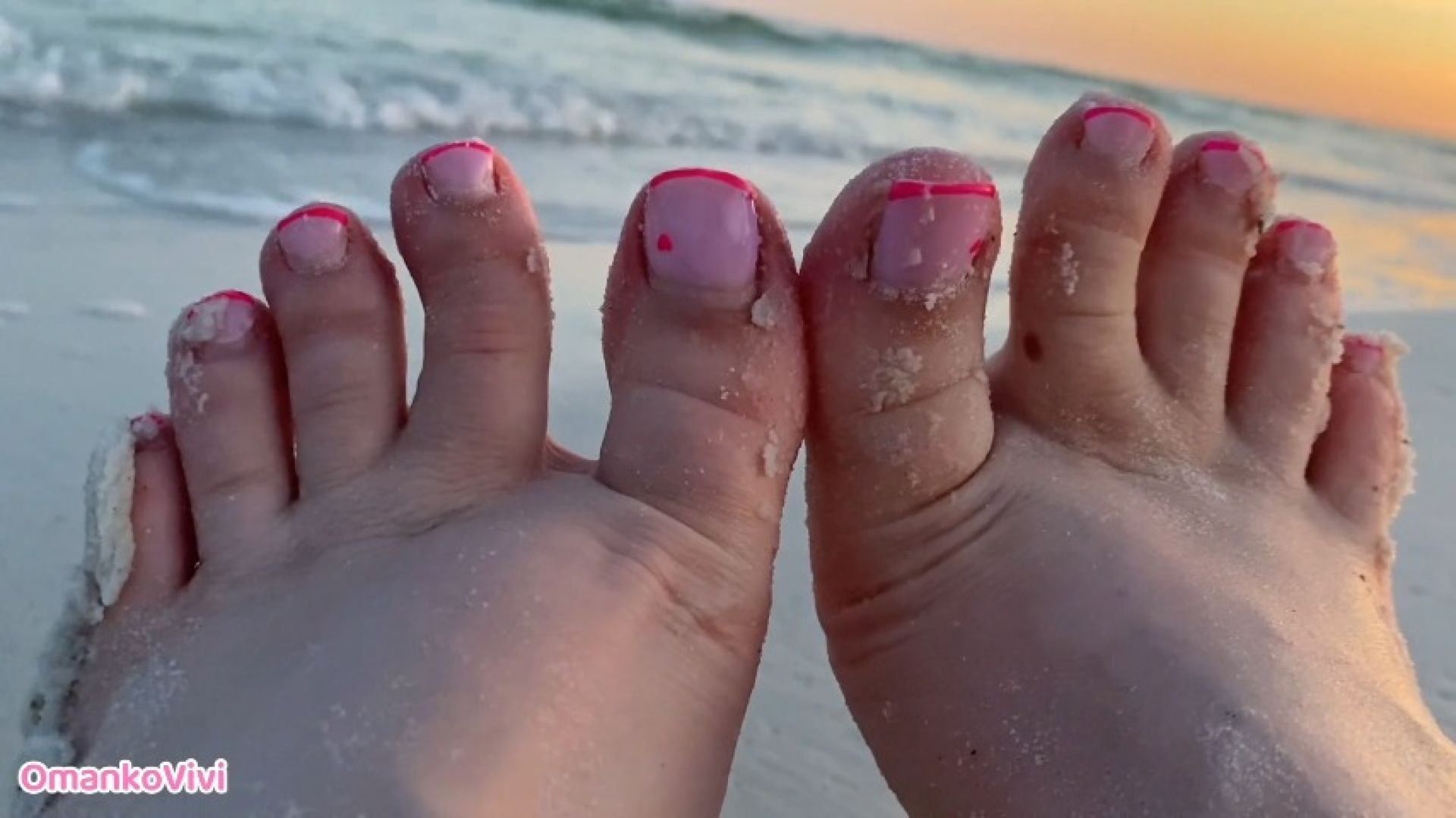 Sandy French Tip Beach Toes