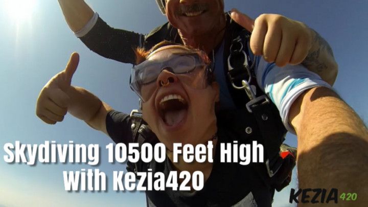 Skydiving 10500 feet high with Kezia420