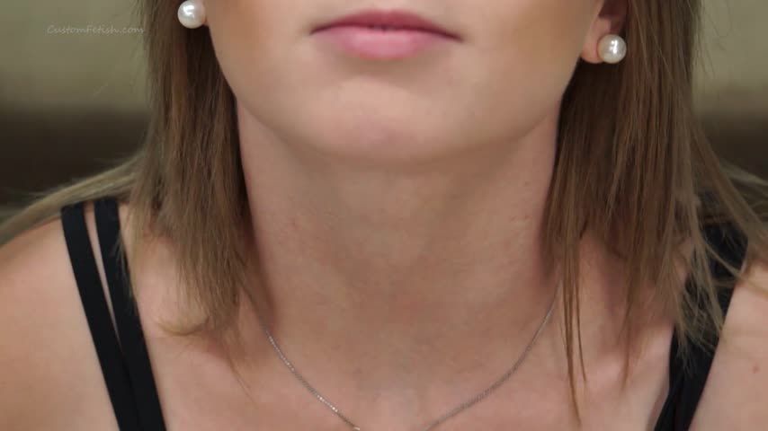 Amber's Close Up Throat Gulp