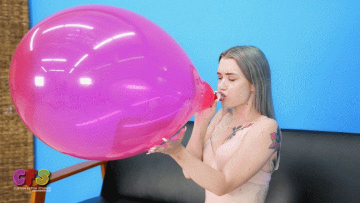 Lexi C's Blow to Pop Return! 4K