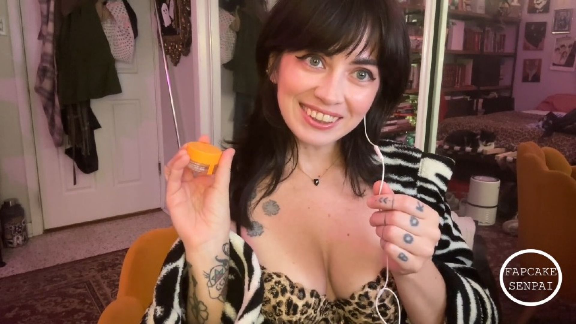 ASMR tingles that lead to blowjob TOPLESS