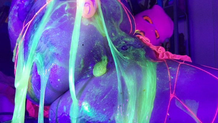 UV Anal/Deepthroat Sloppy Slime Glow Fucking