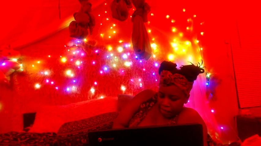 Manyvid Live 420 N Lights