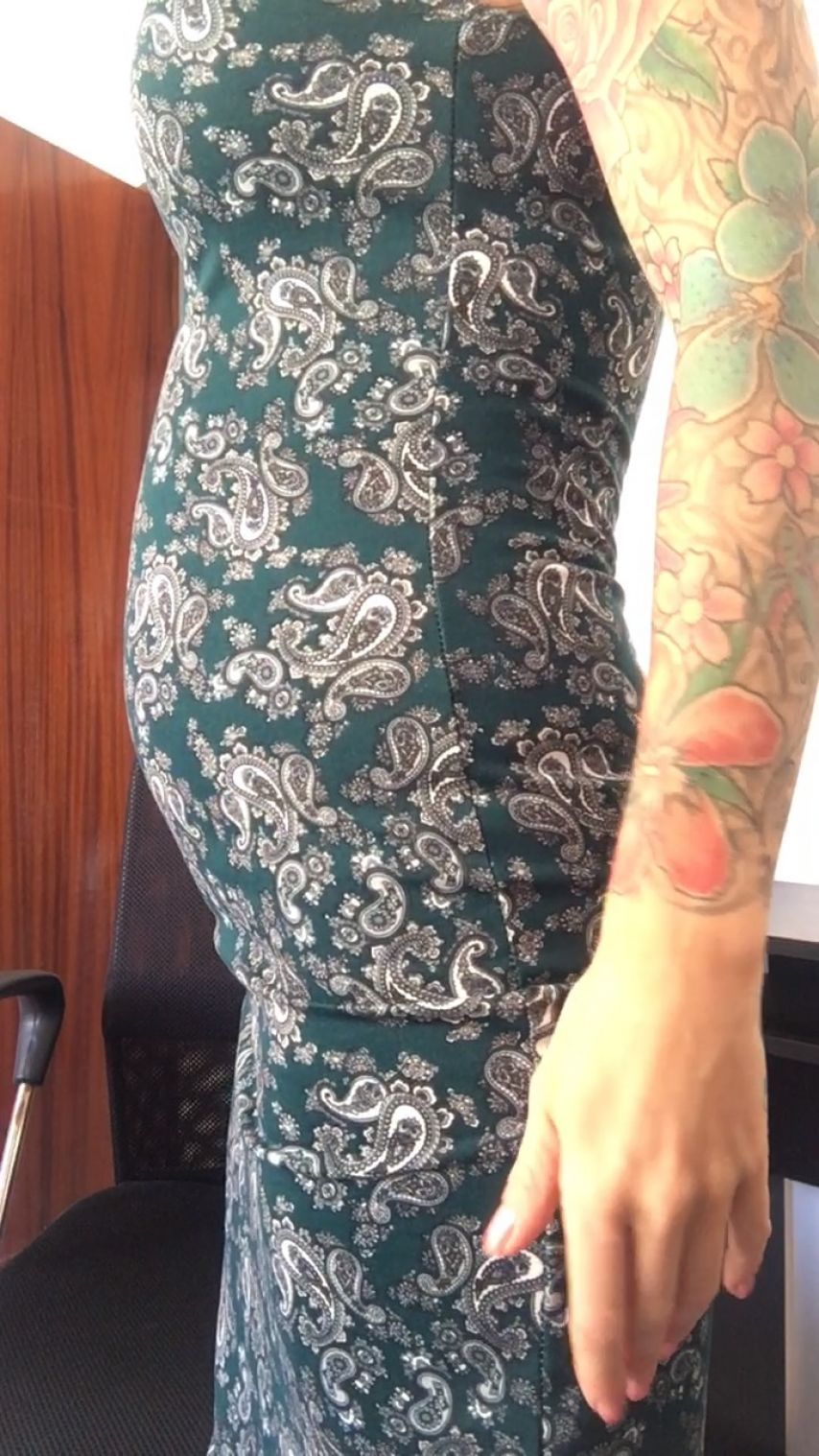 tight dress on my pregnant body