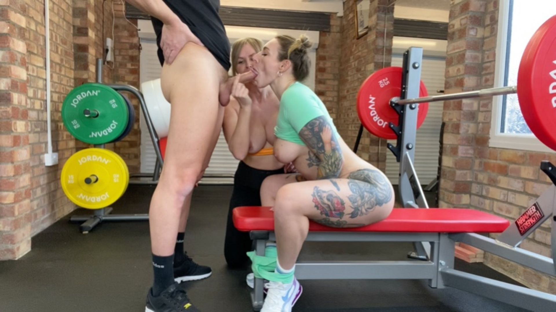 2 MILFs Fuck the GYM BOSS