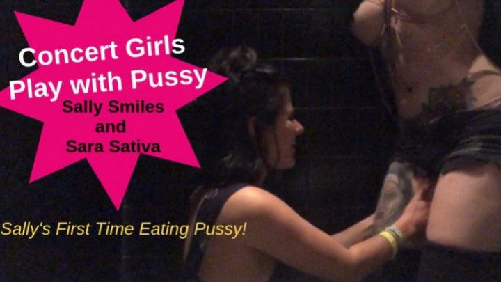 Sara and Sally Eat Pussy During Concert