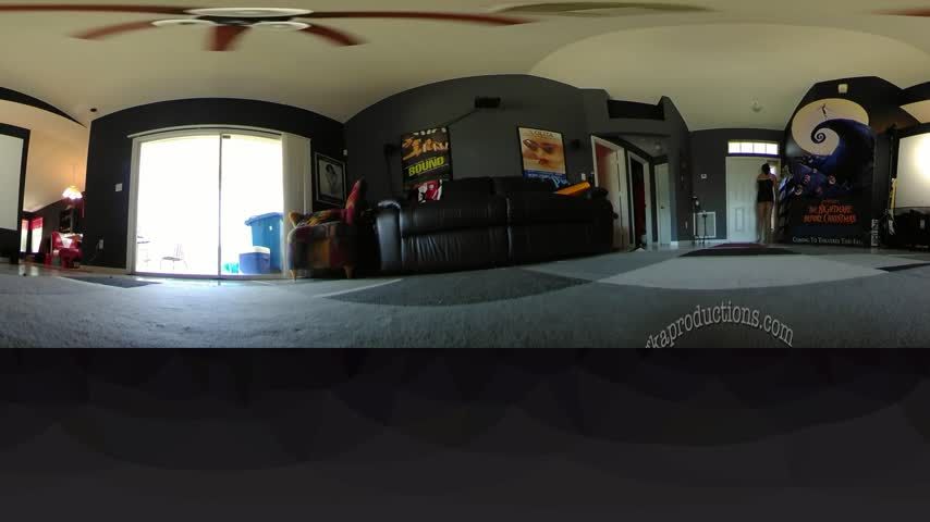 VR360* Caught Spying On Yoga Giantess