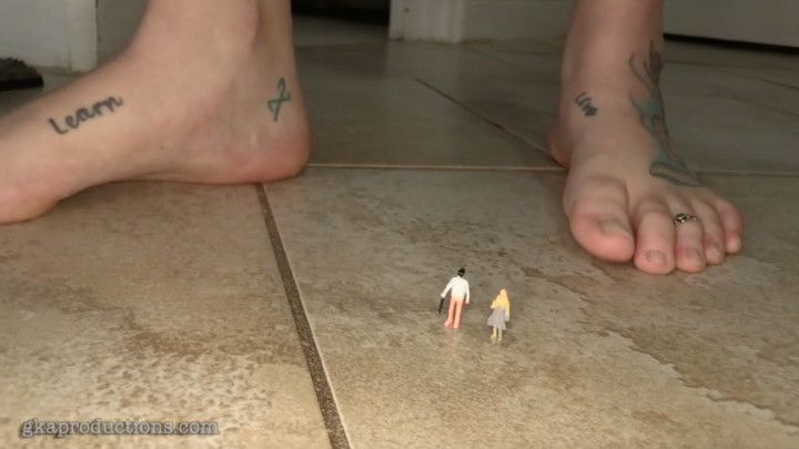 Giantess Villain Vanessa Rain Stomps On Shrunken Tinies