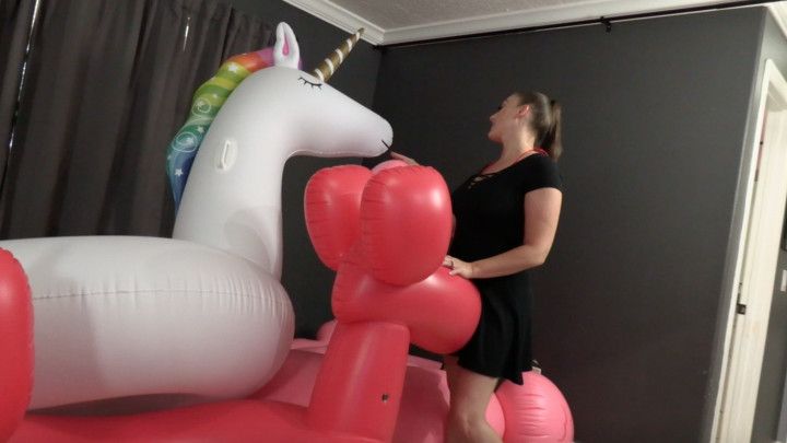 Melanie HicksSexy Inflatable Humping &amp; Cutting Fun - FULL