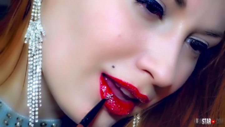 Ultra Glossy Red Lips