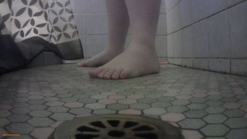 BBW Shower Feet