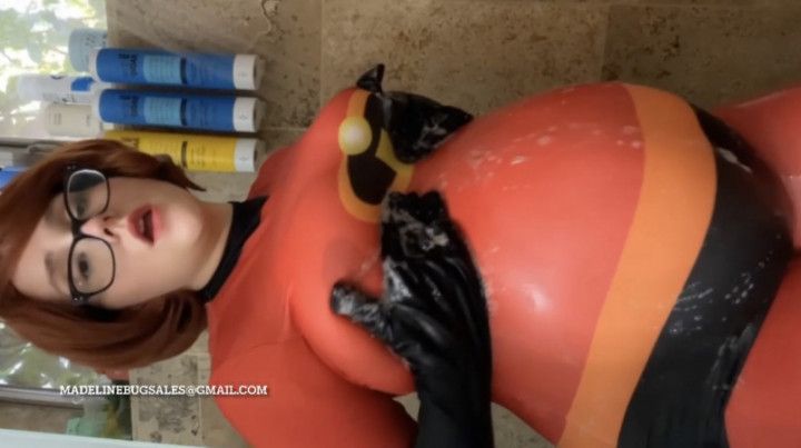 Pregnant Mrs Incredible ms Suit Soaked In Shower 36 weeks