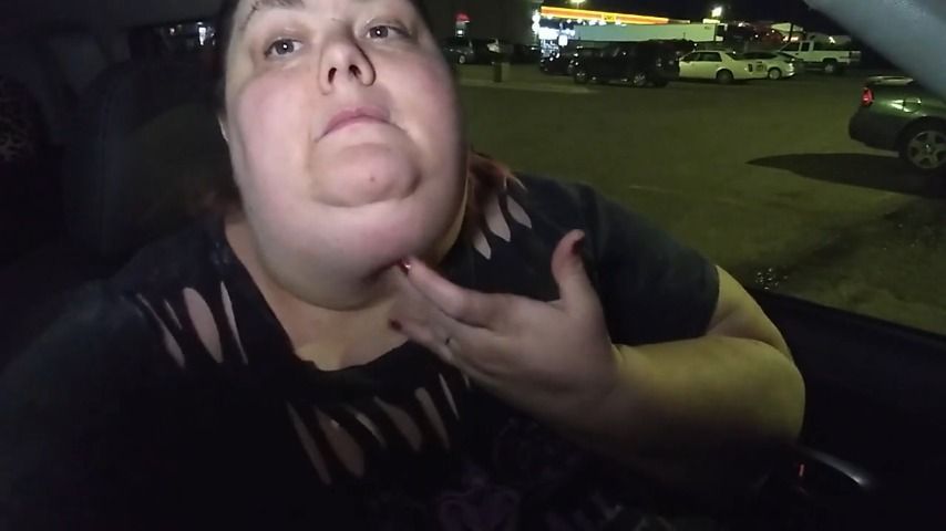 SSBBW Big wobbly double chin shake