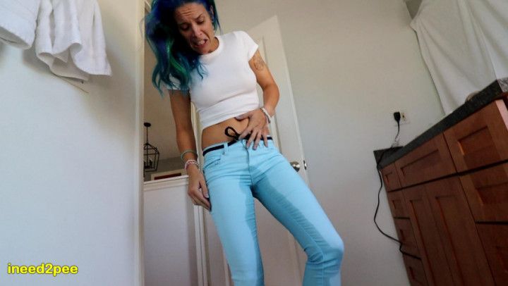 Sunshine Tampa wetting tight jeans in bathroom