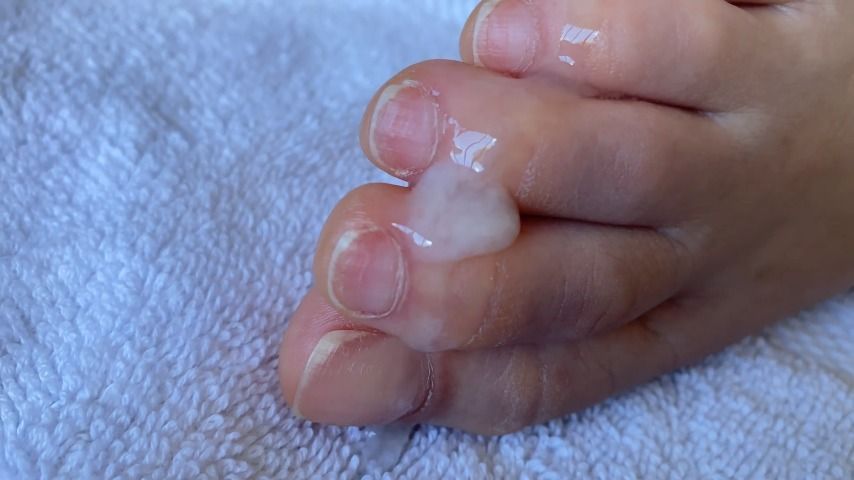 CUM COVERED TOES