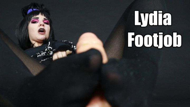 Lydia Footjob