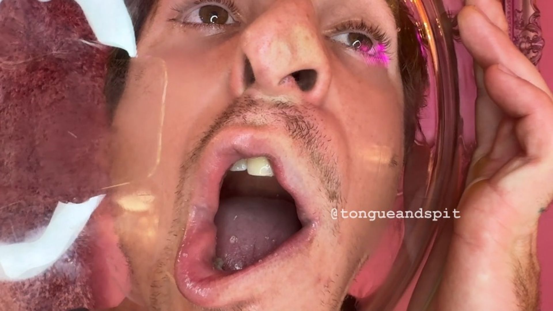 Logan Mouth Against Glass Plate Part16 Video1