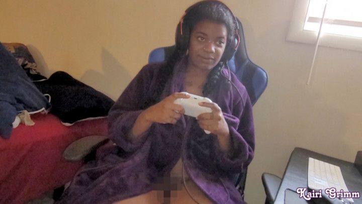 Gamer Girl Masturbation