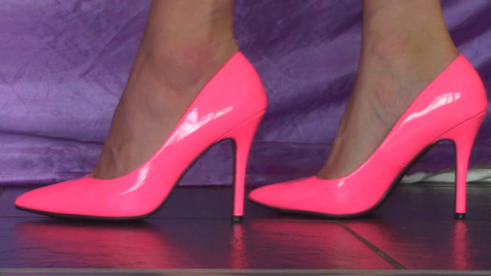 My shiny Pink High Heels