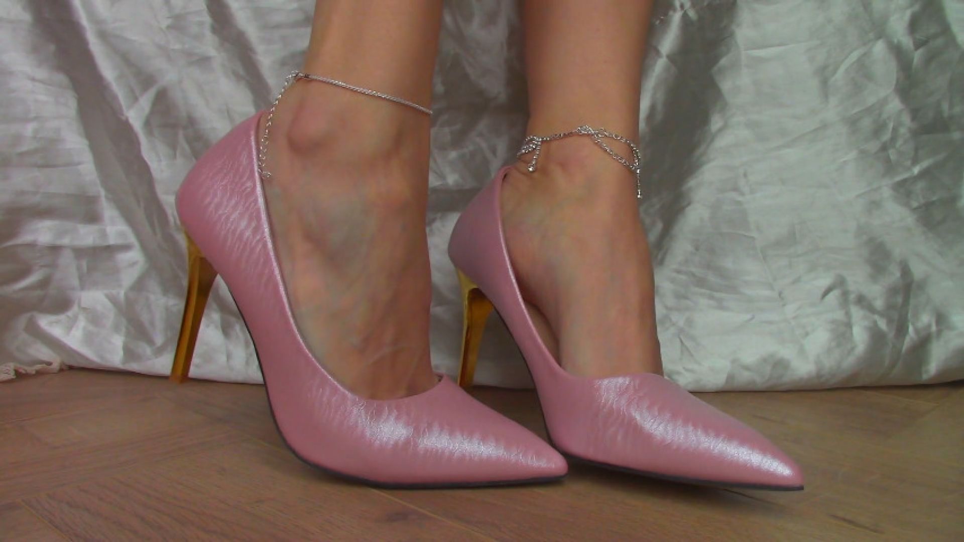 Pastel Pink &amp; Gold Heel Court Pumps