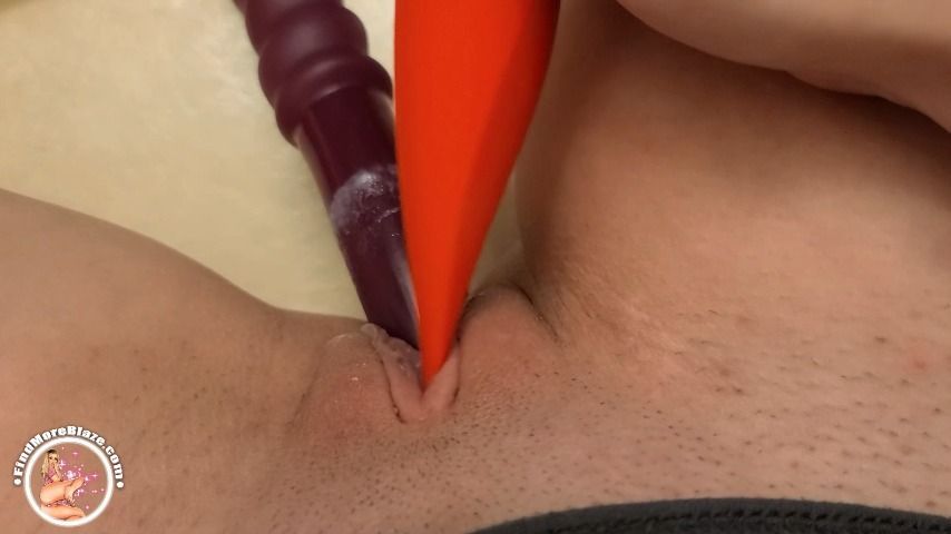 Amateur Clit and Gspot Play Up Close