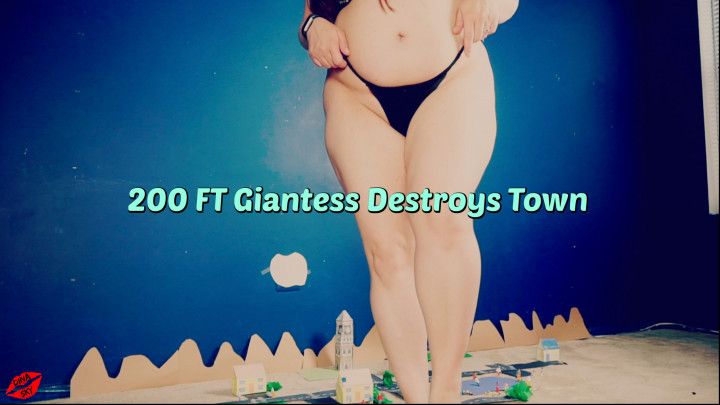 200 FT Giantess