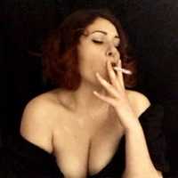Smoking Queen avatar