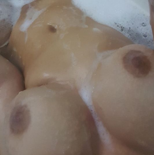 Shower boobs