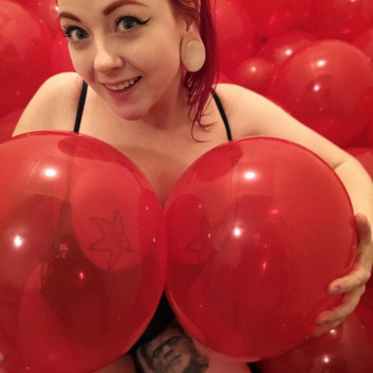 99 Red Balloons photoset