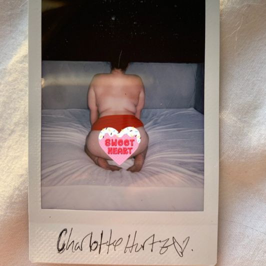 Signed booty pic Polaroid